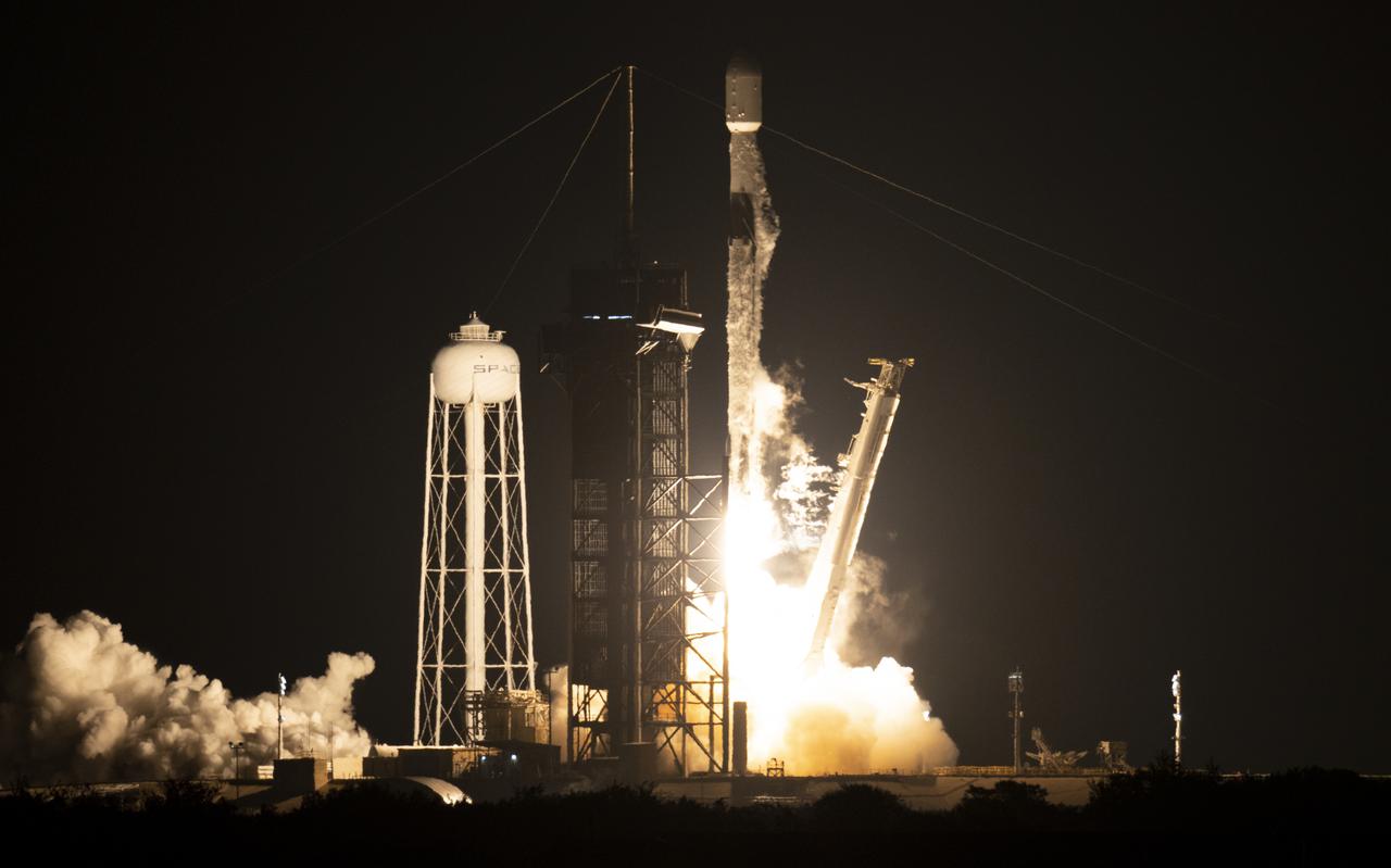 A SpaceX Falcon 9 rocket launches with NASA’s Imaging X-ray Polarimetry Explorer (IXPE) spacecraft onboard from Launch Complex 39A, Thursday, Dec. 9, 2021, at NASA’s Kennedy Space Center in Florida. The IXPE spacecraft is the first satellite dedicated to measuring the polarization of X-rays from a variety of cosmic sources, such as black holes and neutron stars. Launch occurred at 1:00 a.m. EST. Photo Credit: (NASA/Joel Kowsky)