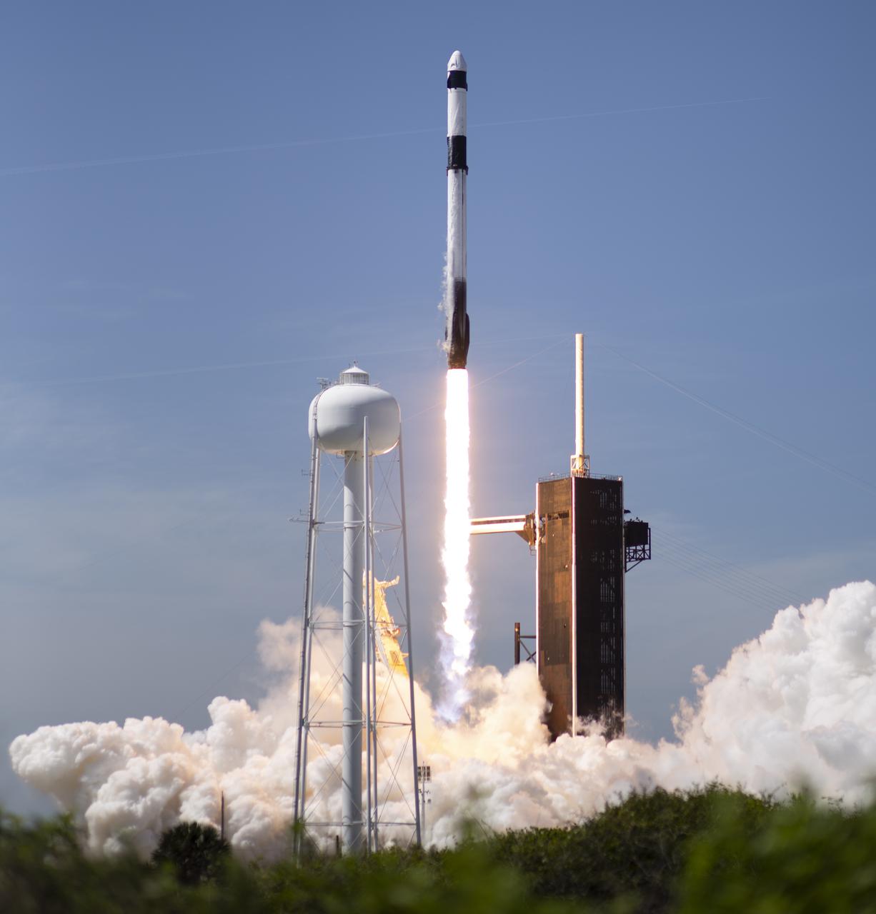 A SpaceX Falcon 9 rocket carrying the company's Crew Dragon spacecraft is launched on Axiom Mission 1 (Ax-1) to the International Space Station with Commander Michael López-Alegría of Spain and the United States, Pilot Larry Connor of the United States, and Mission Specialists Eytan Stibbe of Israel, and Mark Pathy of Canada aboard, Friday, April 8, 2022, at NASA’s Kennedy Space Center in Florida. The Ax-1 mission is the first private astronaut mission to the International Space Station. López-Alegría, Connor, Pathy, Stibbe launched at 11:17 a.m. from Launch Complex 39A at the Kennedy Space Center to begin their 10-day mission. Photo Credit: (NASA/Joel Kowsky)