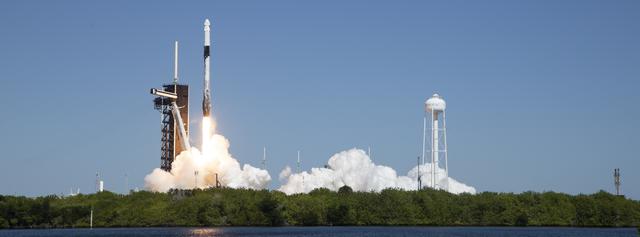 NASA image: Axiom Mission 1 Launch