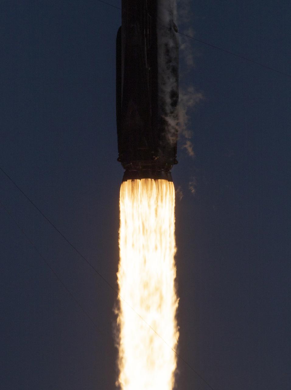 A SpaceX Falcon 9 rocket carrying the company's Crew Dragon spacecraft is launched on Axiom Mission 1 (Ax-1) to the International Space Station with Commander Michael López-Alegría of Spain and the United States, Pilot Larry Connor of the United States, and Mission Specialists Eytan Stibbe of Israel, and Mark Pathy of Canada aboard, Friday, April 8, 2022, at NASA’s Kennedy Space Center in Florida. The Ax-1 mission is the first private astronaut mission to the International Space Station. López-Alegría, Connor, Pathy, Stibbe launched at 11:17 a.m. from Launch Complex 39A at the Kennedy Space Center to begin their 10-day mission. Photo Credit: (NASA/Joel Kowsky)