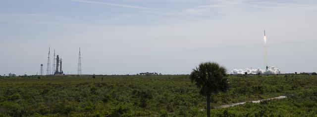 NASA image: Axiom Mission 1 Launch