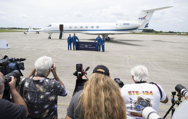 NASA image: SpaceX Crew-4 Crew Arrival