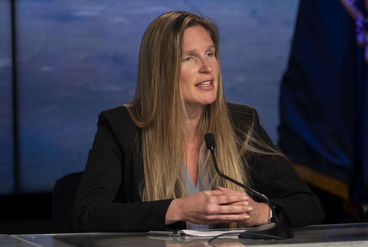 Heidi Parris, associate program scientist for the International Space Station Program at NASA’s Johnson Space Center, speaks to members of the media during a press conference ahead of the Crew-4 launch, Tuesday, April 26, 2022, at NASA’s Kennedy Space Center in Florida. NASA’s SpaceX Crew-4 mission is the fourth crew rotation mission of the SpaceX Crew Dragon spacecraft and Falcon 9 rocket to the International Space Station as part of the agency’s Commercial Crew Program. NASA astronauts Kjell Lindgren, Robert Hines, Jessica Watkins, and ESA (European Space Agency) astronaut Samantha Cristoforetti are scheduled to launch at 3:52 a.m. ET on April 27 from Launch Complex 39A at the Kennedy Space Center.  Photo Credit: (NASA/Joel Kowsky)