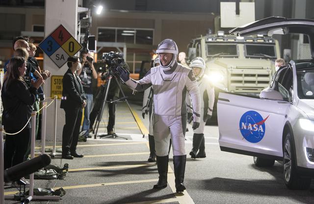 NASA image: SpaceX Crew-4 Crew Walkout