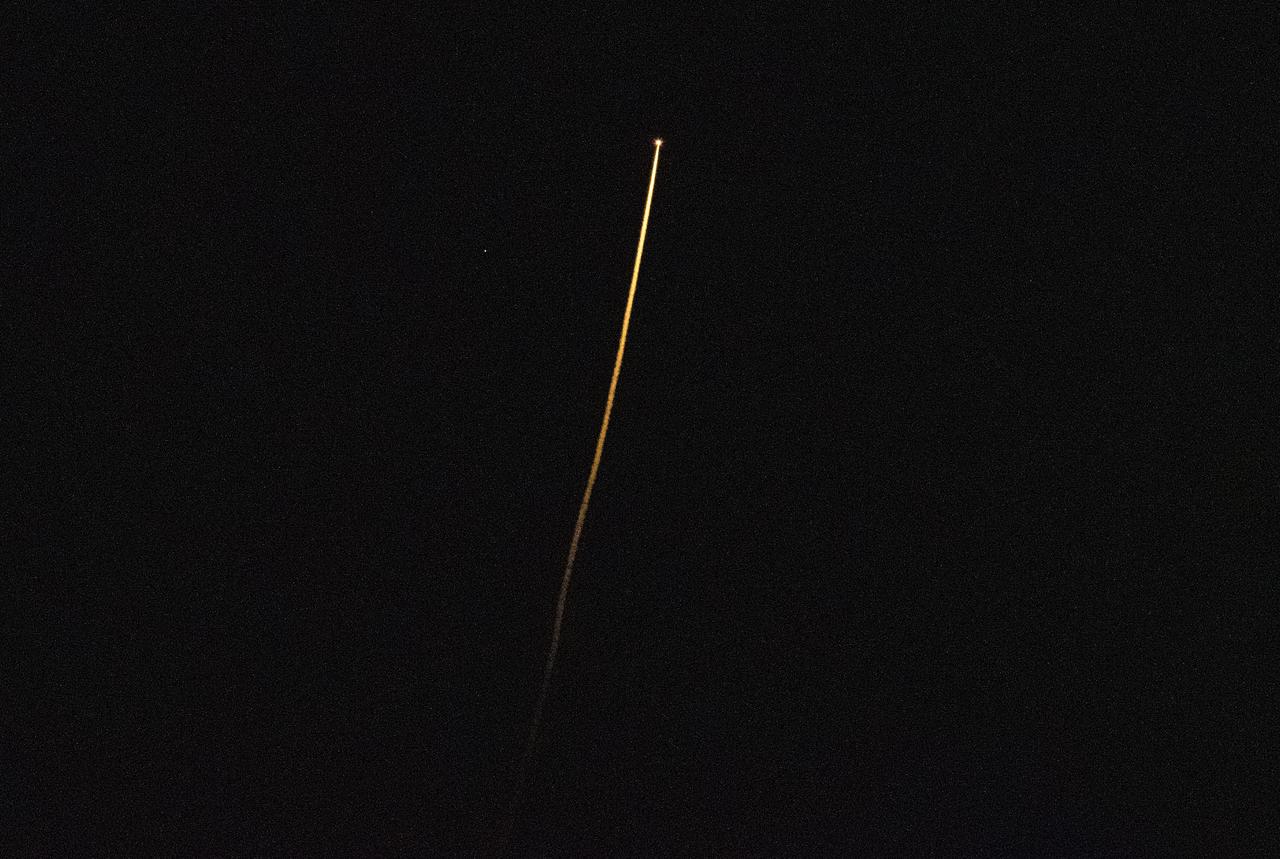 The SpaceX Crew Dragon Endurance spacecraft is seen as it lands with NASA astronauts Raja Chari, Kayla Barron, Tom Marshburn, and ESA (European Space Agency) astronaut Matthias Maurer aboard, in the Gulf of Mexico, off the coast of Tampa, Florida, Friday, May 6, 2022. Maurer, Marshburn, Chari, and Barron are returning after 177 days in space as part of Expeditions 66 and 67 aboard the International Space Station. Photo Credit: (NASA/Aubrey Gemignani)
