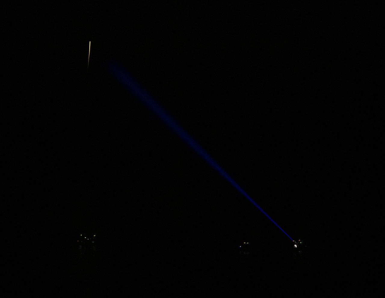 The SpaceX Crew Dragon Endurance spacecraft is seen as it lands with NASA astronauts Raja Chari, Kayla Barron, Tom Marshburn, and ESA (European Space Agency) astronaut Matthias Maurer aboard, in the Gulf of Mexico, off the coast of Tampa, Florida, Friday, May 6, 2022. Maurer, Marshburn, Chari, and Barron are returning after 177 days in space as part of Expeditions 66 and 67 aboard the International Space Station. Photo Credit: (NASA/Aubrey Gemignani)