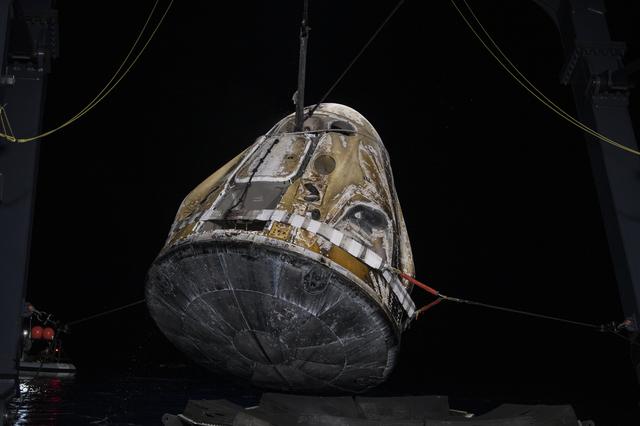 NASA image: NASA’s SpaceX Crew-3 Splashdown