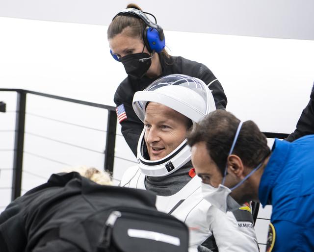 NASA image: NASA’s SpaceX Crew-3 Splashdown