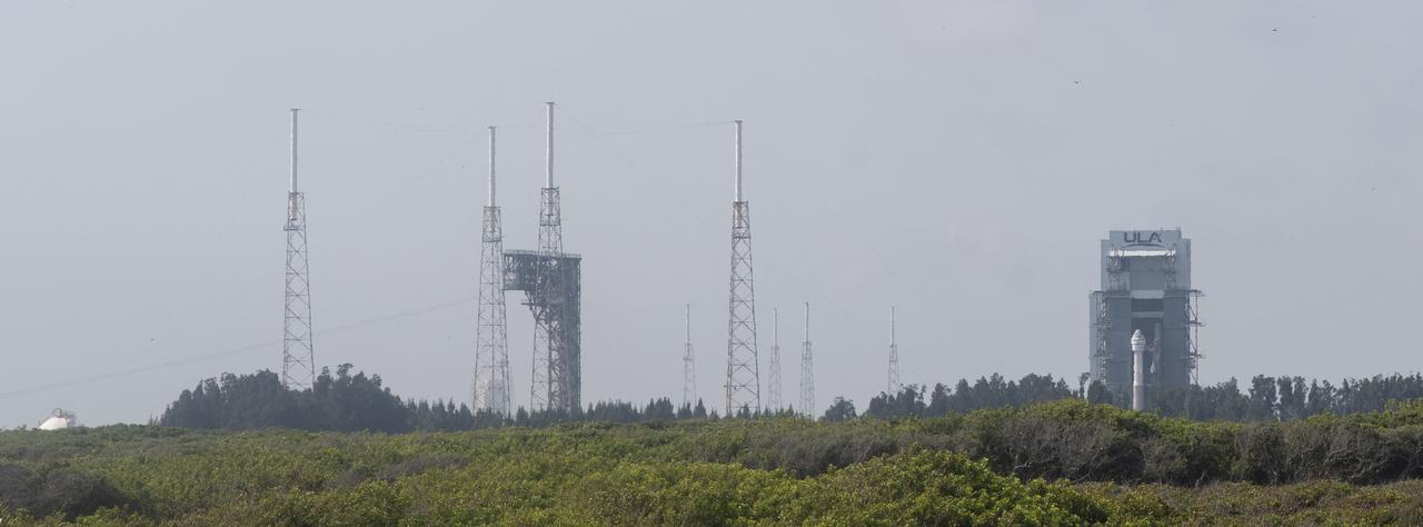 A United Launch Alliance Atlas V rocket with Boeing’s CST-100 Starliner spacecraft aboard is seen as it is rolled out of the Vertical Integration Facility to the launch pad at Space Launch Complex 41 ahead of the Orbital Flight Test-2 (OFT-2) mission, Wednesday, May 18, 2022 at Cape Canaveral Space Force Station in Florida. Boeing’s Orbital Flight Test-2 will be Starliner’s second uncrewed flight test and will dock to the International Space Station as part of NASA's Commercial Crew Program. The mission, currently targeted for launch at 6:54 p.m. ET on May 19, will serve as an end-to-end test of the system's capabilities. Photo Credit: (NASA/Joel Kowsky)