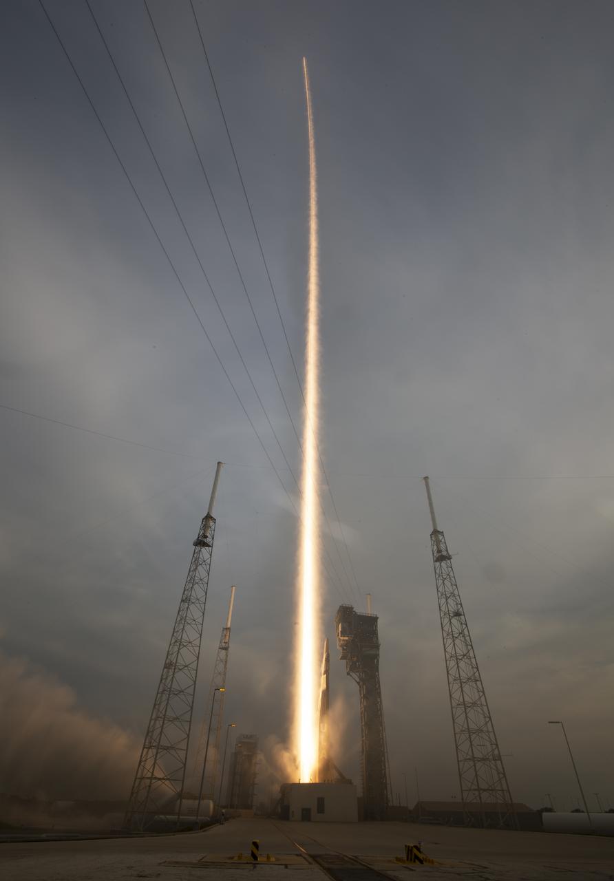 In this twenty-five second exposure, a United Launch Alliance Atlas V rocket with Boeing’s CST-100 Starliner spacecraft aboard launches from Space Launch Complex 41, Thursday, May 19, 2022, at Cape Canaveral Space Force Station in Florida. Boeing’s Orbital Flight Test-2 (OFT-2) is Starliner’s second uncrewed flight test and will dock to the International Space Station as part of NASA's Commercial Crew Program. OFT-2 launched at 6:54 p.m. ET, and will serve as an end-to-end test of the system's capabilities. Photo Credit: (NASA/Joel Kowsky)