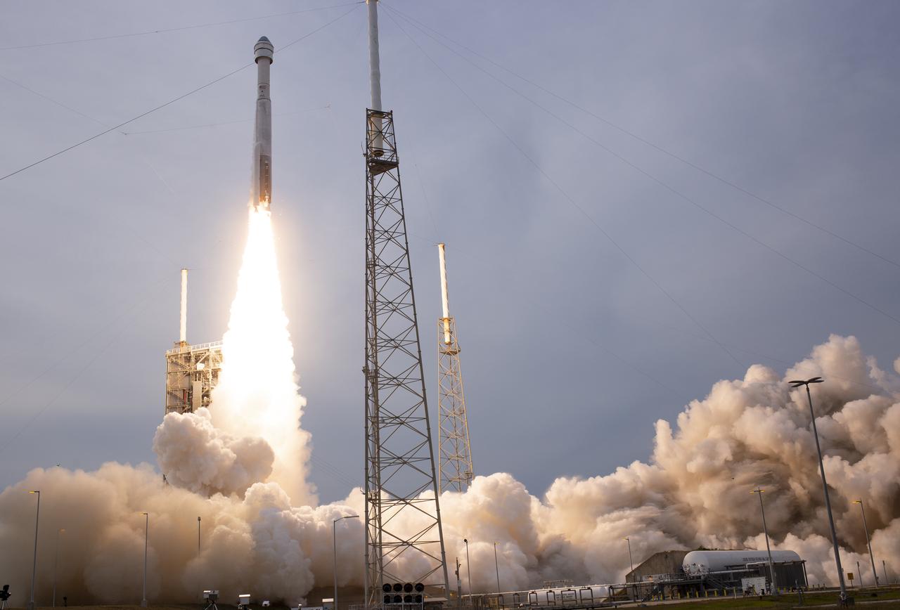 A United Launch Alliance Atlas V rocket with Boeing’s CST-100 Starliner spacecraft aboard launches from Space Launch Complex 41, Thursday, May 19, 2022, at Cape Canaveral Space Force Station in Florida. Boeing’s Orbital Flight Test-2 (OFT-2) is Starliner’s second uncrewed flight test and will dock to the International Space Station as part of NASA's Commercial Crew Program. OFT-2 launched at 6:54 p.m. ET, and will serve as an end-to-end test of the system's capabilities. Photo Credit: (NASA/Joel Kowsky)