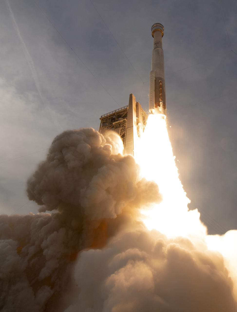 A United Launch Alliance Atlas V rocket with Boeing’s CST-100 Starliner spacecraft aboard launches from Space Launch Complex 41, Thursday, May 19, 2022, at Cape Canaveral Space Force Station in Florida. Boeing’s Orbital Flight Test-2 (OFT-2) is Starliner’s second uncrewed flight test and will dock to the International Space Station as part of NASA's Commercial Crew Program. OFT-2 launched at 6:54 p.m. ET, and will serve as an end-to-end test of the system's capabilities. Photo Credit: (NASA/Joel Kowsky)