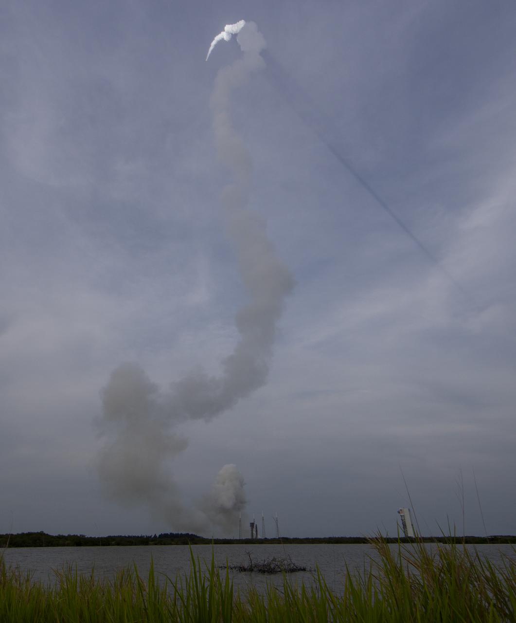 A United Launch Alliance Atlas V rocket with Boeing’s CST-100 Starliner spacecraft aboard launches from Space Launch Complex 41, Thursday, May 19, 2022, at Cape Canaveral Space Force Station in Florida. Boeing’s Orbital Flight Test-2 (OFT-2) is Starliner’s second uncrewed flight test and will dock to the International Space Station as part of NASA's Commercial Crew Program. OFT-2 launched at 6:54 p.m. ET, and will serve as an end-to-end test of the system's capabilities. Photo Credit: (NASA/Joel Kowsky)