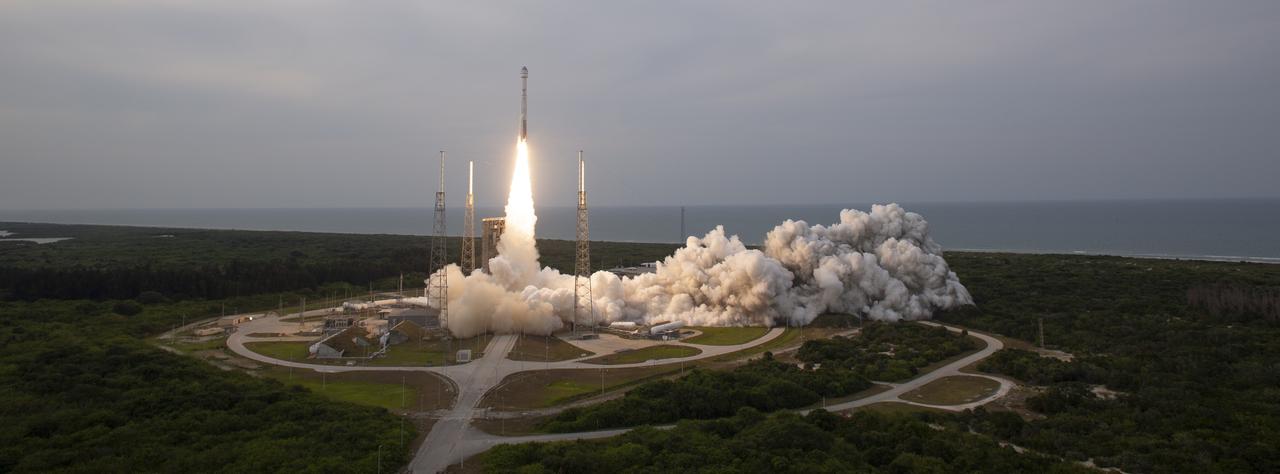 A United Launch Alliance Atlas V rocket with Boeing’s CST-100 Starliner spacecraft aboard launches from Space Launch Complex 41, Thursday, May 19, 2022, at Cape Canaveral Space Force Station in Florida. Boeing’s Orbital Flight Test-2 (OFT-2) is Starliner’s second uncrewed flight test and will dock to the International Space Station as part of NASA's Commercial Crew Program. OFT-2 launched at 6:54 p.m. ET, and will serve as an end-to-end test of the system's capabilities. Photo Credit: (NASA/Joel Kowsky)