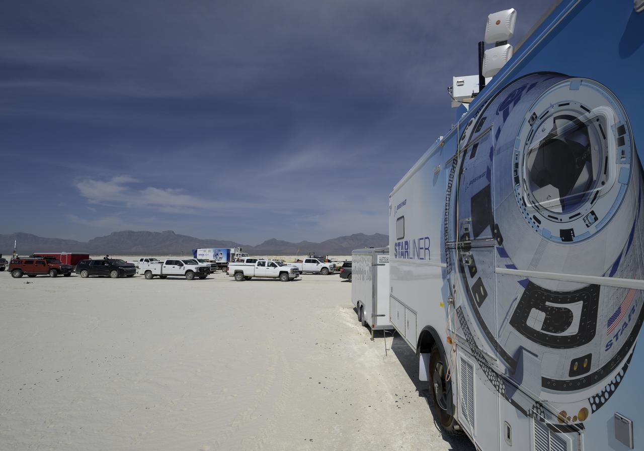 Boeing and NASA teams participate in a mission dress rehearsal to prepare for the landing of the Boeing CST-100 Starliner spacecraft in White Sands, New Mexico, Monday, May 23, 2022. Boeing’s Orbital Flight Test-2 (OFT-2) is Starliner’s second uncrewed flight test to the International Space Station as part of NASA's Commercial Crew Program. OFT-2 serves as an end-to-end test of the system's capabilities. Photo Credit: (NASA/Bill Ingalls)