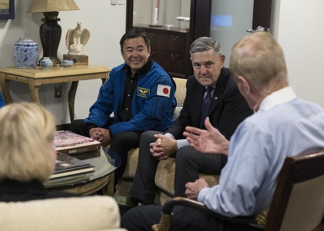 NASA Leadership Meets with NASA’s SpaceX Crew-2 Astronauts