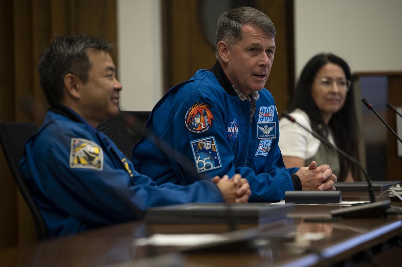 NASA astronaut Shane Kimbrough and Japan Aerospace Exploration Agency (JAXA) astronaut Akihiko Hoshide speak about NASA’s SpaceX Crew-2 mission during a presentation with leadership and rangers who participate in the National Park Service’s astronomy and dark sky programs, Thursday, June 9, 2022 at the U.S. Department of the Interior in Washington, DC. Kimbrough, Hoshide, NASA astronaut Megan McArthur,  and ESA (European Space Agency) astronaut Thomas Pesquet completed the second crew rotation mission to the International Space Station as part of the agency’s Commercial Crew Program and spent 198 days aboard the orbiting laboratory as part of Expeditions 65 and 66.  Photo Credit: (NASA/Joel Kowsky)