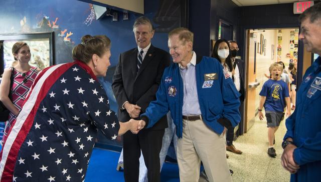 NASA image: NASA's Crew-2 Astronauts Visit Arlington Elementary School