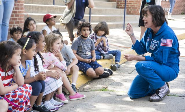 NASA image: NASA's Crew-2 Astronauts Visit Arlington Elementary School