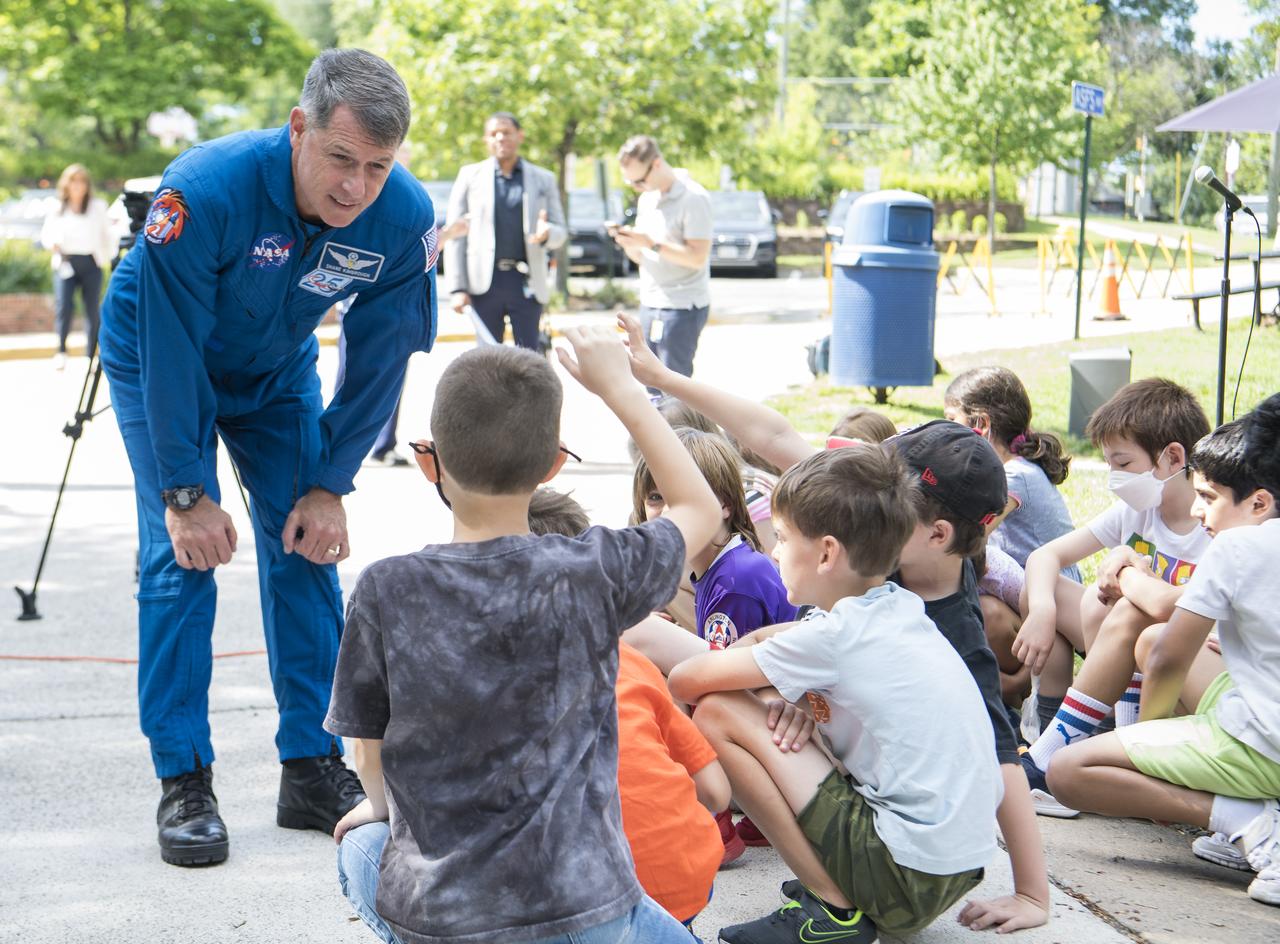 NASA’s SpaceX Crew-2 NASA astronaut Shane Kimbrough speaks to students during a visit to Arlington Science Focus Elementary School, Friday, June 10, 2022, in Arlington, Virginia. Photo Credit: (NASA/Aubrey Gemignani)