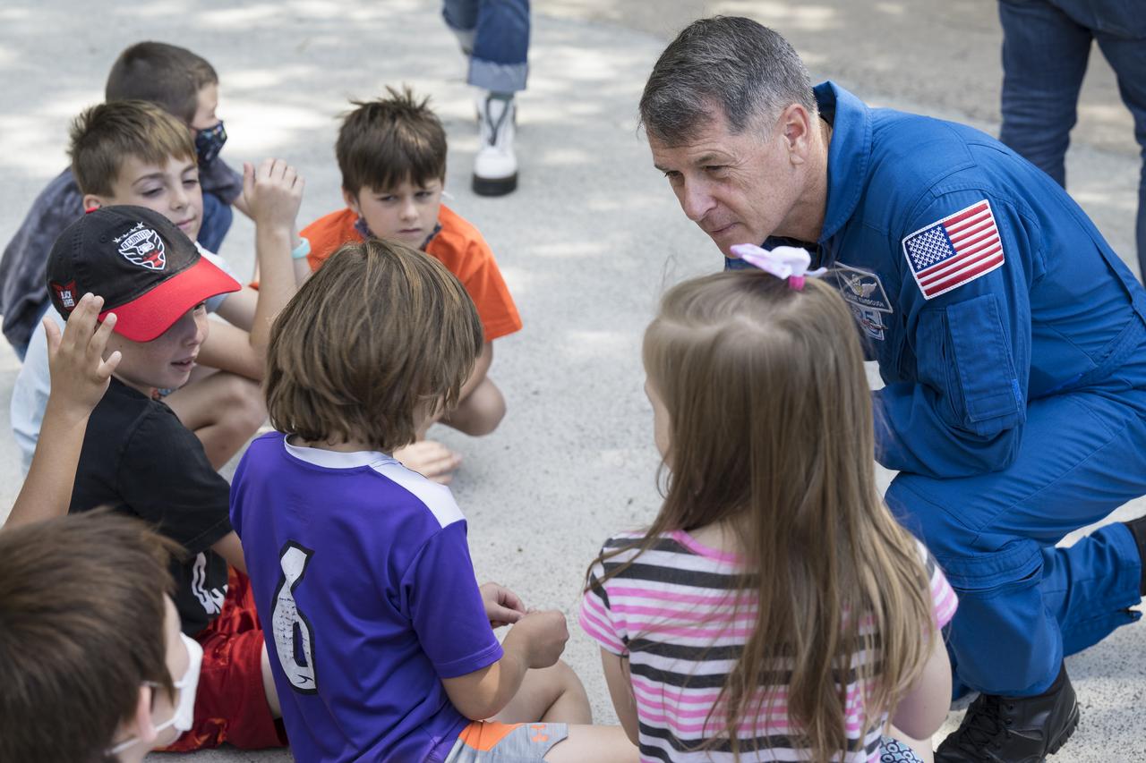 NASA’s SpaceX Crew-2 NASA astronaut Shane Kimbrough speaks to students during a visit to Arlington Science Focus Elementary School, Friday, June 10, 2022, in Arlington, Virginia. Photo Credit: (NASA/Aubrey Gemignani)