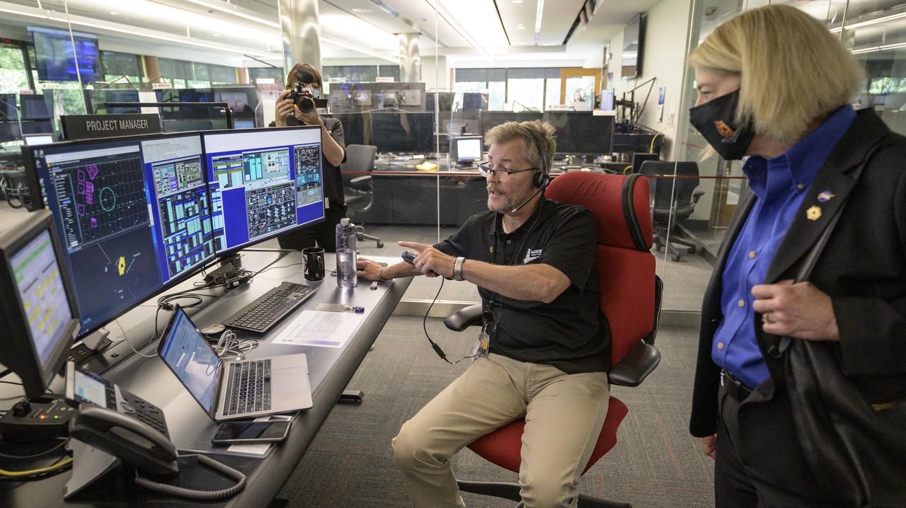 NASA Deputy Administrator Pam Melroy, right, talks with NASA James Webb Space Telescope deputy senior project scientist Jon Gardner, as she is given a tour of the NASA James Webb Space Telescope Mission Operations Center, Wednesday, June 29, 2022, at the Space Telescope Science Institute (STScI) in Baltimore. Prior to the tour the deputy spoke at a briefing that focused on the status of NASA’s James Webb Space Telescope in its final weeks of preparing for its science mission, as well as overviews of planned science for Webb’s first year of operations. Photo Credit: (NASA/Bill Ingalls)