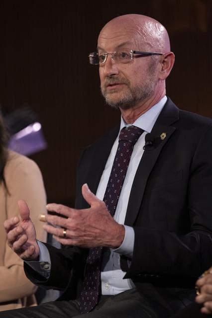 NASA image: JWST’s First Full-Color Images Media Briefing