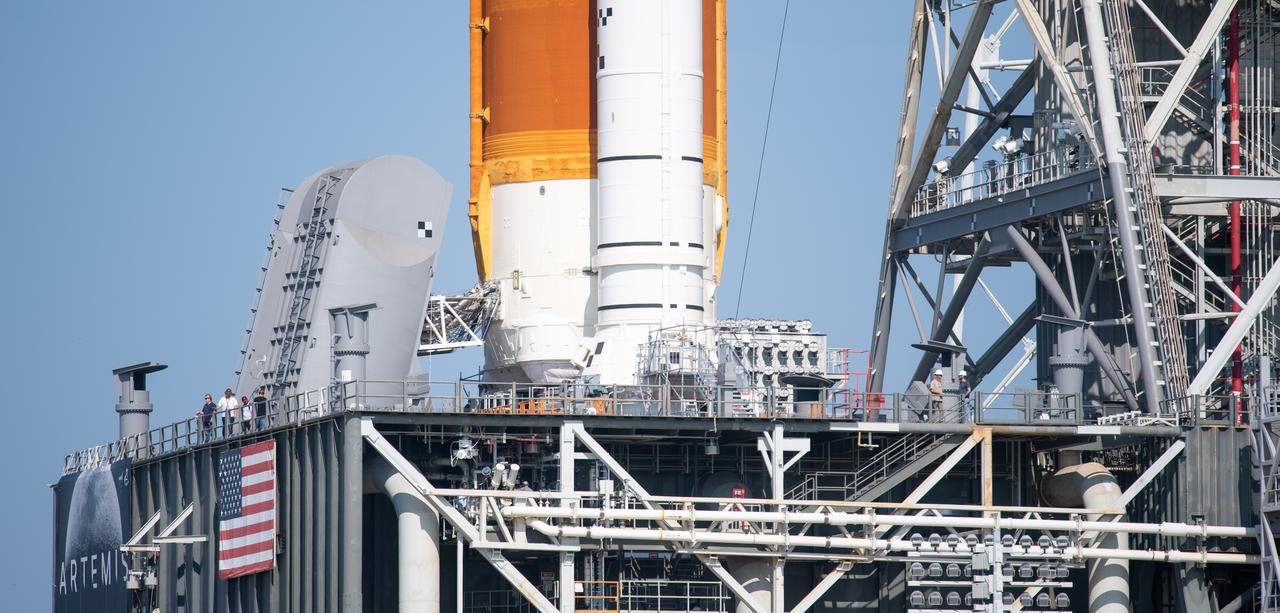 NASA’s Space Launch System (SLS) rocket with the Orion spacecraft aboard atop a mobile launcher at Launch Pad 39B, Thursday, Aug. 18, 2022, after being rolled out to the launch pad at NASA’s Kennedy Space Center in Florida. NASA’s Artemis I mission is the first integrated test of the agency’s deep space exploration systems: the Orion spacecraft, SLS rocket, and supporting ground systems. Launch of the uncrewed flight test is targeted for no earlier than Aug. 29. Photo Credit: (NASA/Joel Kowsky)