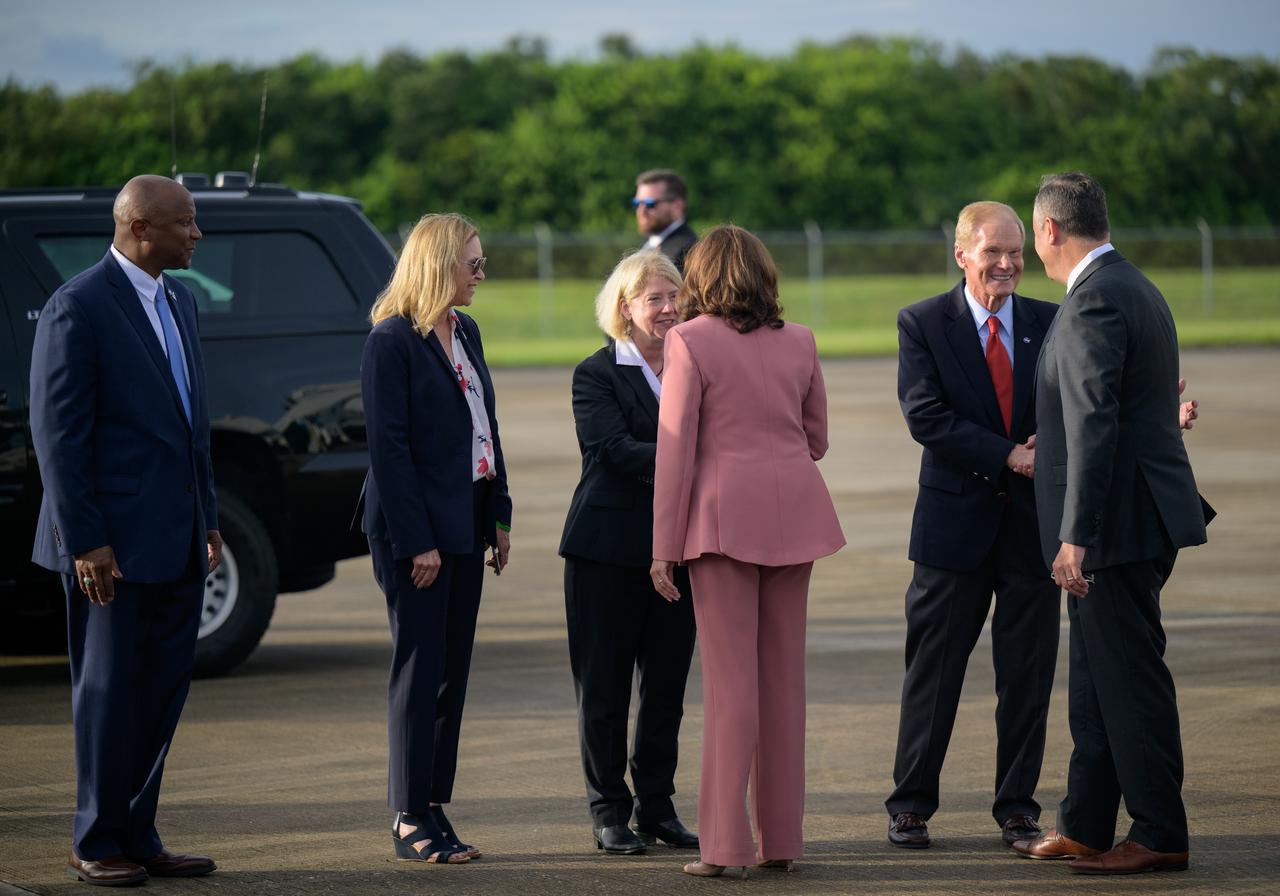 Kennedy Space Center deputy director Kelvin Manning, left, NASA Kennedy Space Center director Janet Petro, NASA Deputy Administrator Pam Melroy, and NASA Administrator Bill Nelson, welcome Vice President Kamala Harris and Second Gentleman Doug Emhoff as they arrive at the Launch and Landing Facility at NASA’s Kennedy Space Center ahead of the launch of Artemis I, Monday, Aug. 29, 2022, in Florida. NASA’s Artemis I flight test is the first integrated flight test of the agency’s deep space exploration systems: the Orion spacecraft, Space Launch System (SLS) rocket, and ground systems.  Photo Credit: (NASA/Bill Ingalls)