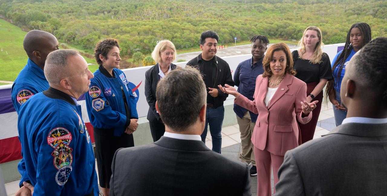 Vice President Kamala Harris and Second Gentleman Doug Emhoff meet with NASA astronaut Randy Bresnik, NASA astronaut candidate Andre Douglas, NASA astronaut Jessica Meir, NASA Deputy Administrator Pam Melroy, and NASA STEM interns, Monday, Aug. 29, 2022, at the Operations and Support Building II at NASA’s Kennedy Space Center in Florida. The Vice President was to watch the launch of NASA’s Space Launch System rocket carrying the Orion spacecraft on the Artemis I flight test, however the launch attempt was halted at approximately 8:30 a.m. ET. Photo Credit: (NASA/Bill Ingalls)