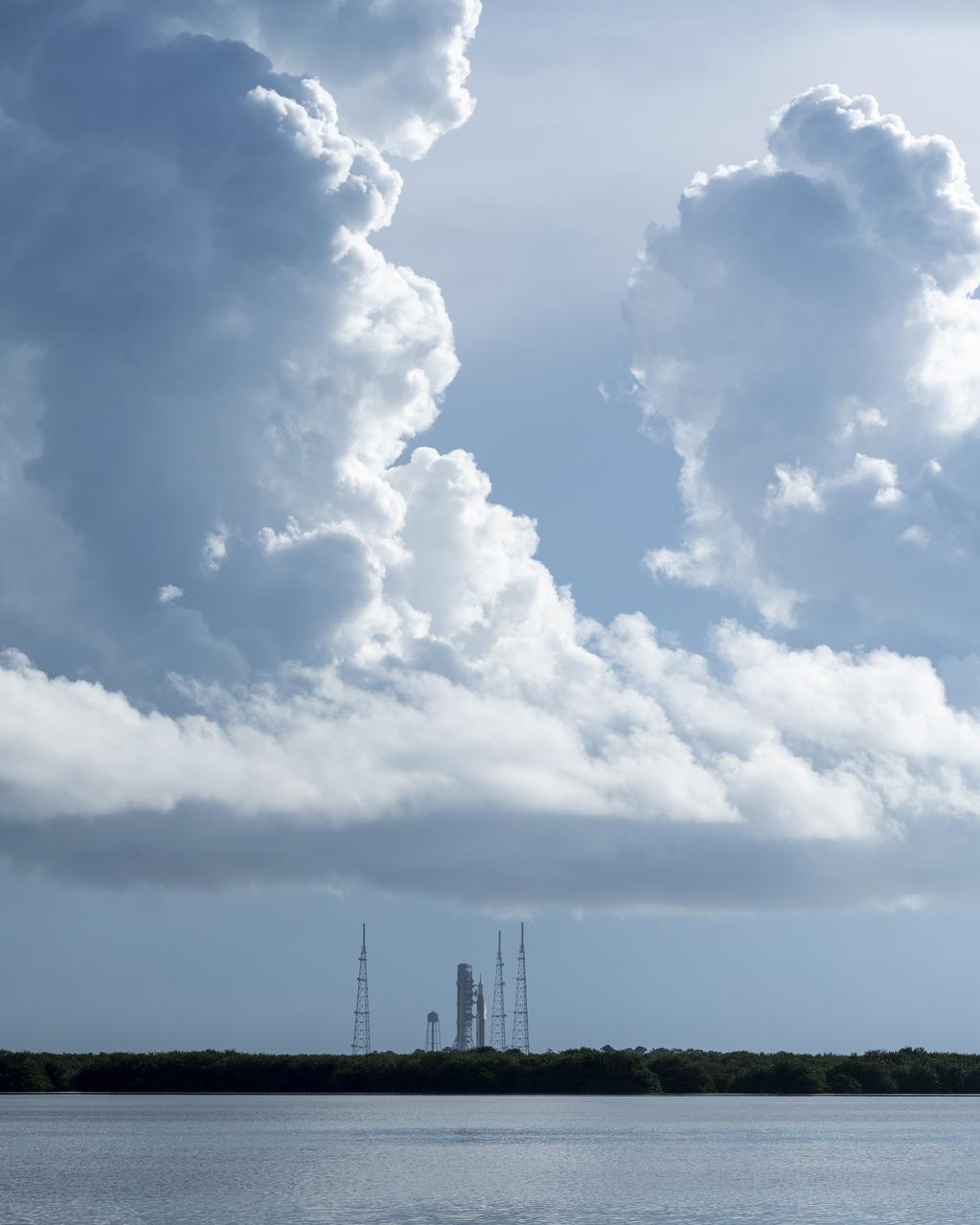 NASA’s Space Launch System (SLS) rocket with the Orion spacecraft aboard is seen atop the mobile launcher at Launch Pad 39B, Saturday, Sept. 3, 2022, as the Artemis I launch teams load more than 700,000 gallons of cryogenic propellants including liquid hydrogen and liquid oxygen as the launch countdown progresses at NASA’s Kennedy Space Center in Florida. NASA’s Artemis I flight test is the first integrated test of the agency’s deep space exploration systems: the Orion spacecraft, SLS rocket, and supporting ground systems. The launch director waived off today’s Artemis I launch attempt at approximately 11:17 a.m. EDT. Photo Credit: (NASA/Keegan Barber)