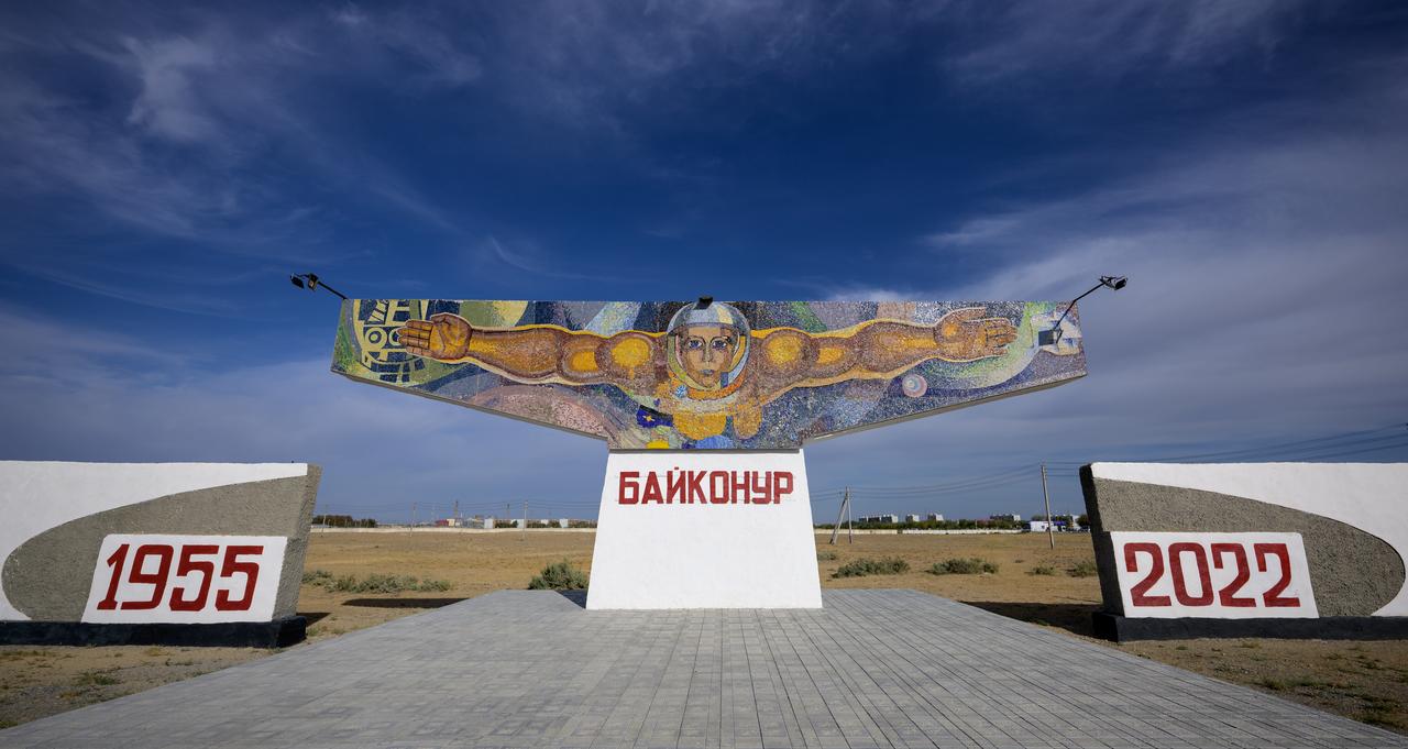 A mosaic sign welcomes visitors outside the town of Baikonur, Kazakhstan, Saturday, Sept. 17, 2022. NASA team members arrived in Baikonur, Kazakhstan in advance of the Sept. 21, MS-22 spacecraft launch with Expedition 68 crewmembers Frank Rubio of NASA, and Sergey Prokopyev and Dmitri Petelin of Roscosmos. Photo Credit: (NASA/Bill Ingalls)