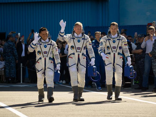 NASA image: Expedition 68 Preflight