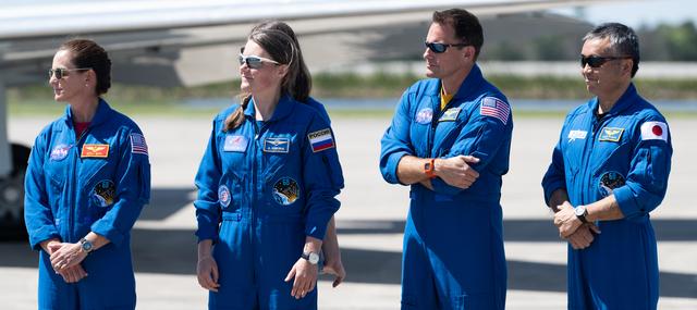 NASA image: NASA’s SpaceX Crew-5 Crew Arrival for Prelaunch Activities