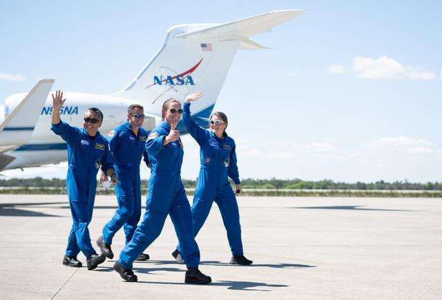 NASA image: NASA’s SpaceX Crew-5 Crew Arrival for Prelaunch Activities