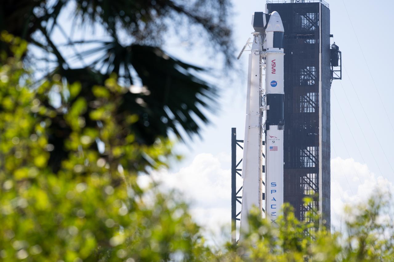 A SpaceX Falcon 9 rocket with the company's Crew Dragon spacecraft onboard is seen on the launch pad at Launch Complex 39A as preparations continue for the Crew-5 mission, Saturday, Oct. 1, 2022, at NASA’s Kennedy Space Center in Florida. NASA’s SpaceX Crew-5 mission is the fifth crew rotation mission of the SpaceX Crew Dragon spacecraft and Falcon 9 rocket to the International Space Station as part of the agency’s Commercial Crew Program. NASA astronauts Nicole Mann and Josh Cassada, Japan Aerospace Exploration Agency (JAXA) astronaut Koichi Wakata, and Roscosmos cosmonaut Anna Kikina are scheduled to launch at 12:00 p.m. EDT on Oct. 5 from Launch Complex 39A at the Kennedy Space Center. Photo Credit: (NASA/Joel Kowsky)