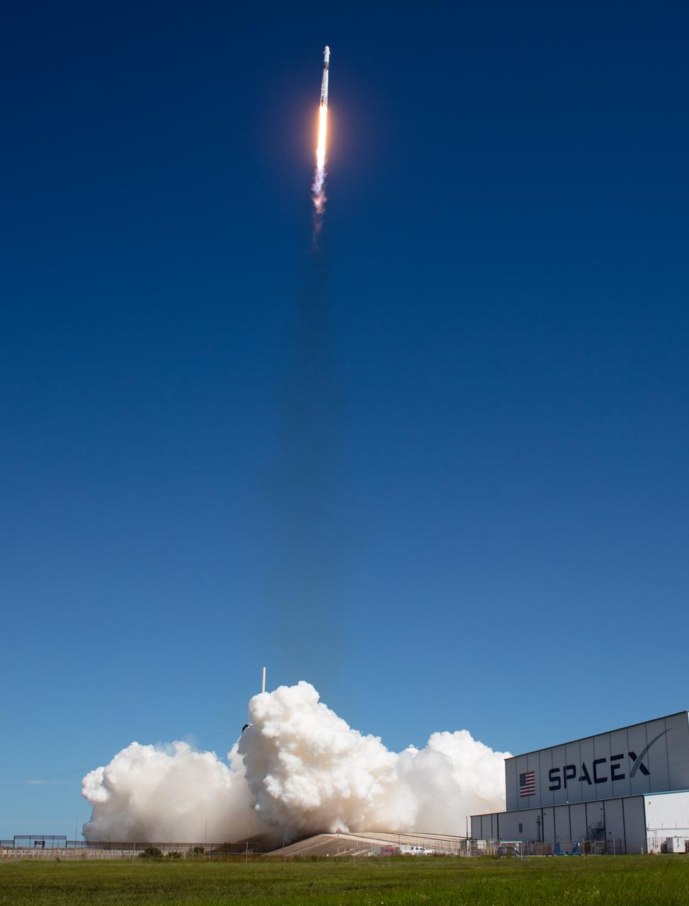 A SpaceX Falcon 9 rocket carrying the company's Crew Dragon spacecraft is launched on NASA’s SpaceX Crew-5 mission to the International Space Station with NASA astronauts Nicole Mann and Josh Cassada, Japan Aerospace Exploration Agency (JAXA) astronaut Koichi Wakata, and Roscosmos cosmonaut Anna Kikina onboard, Wednesday, Oct. 5, 2022, at NASA’s Kennedy Space Center in Florida. NASA’s SpaceX Crew-5 mission is the fifth crew rotation mission of the SpaceX Crew Dragon spacecraft and Falcon 9 rocket to the International Space Station as part of the agency’s Commercial Crew Program. Mann, Cassada, Wakata, and Kikini launched at 12:00 p.m. EDT from Launch Complex 39A at the Kennedy Space Center to begin a six month mission onboard the orbital outpost. Photo Credit: (NASA/Joel Kowsky)