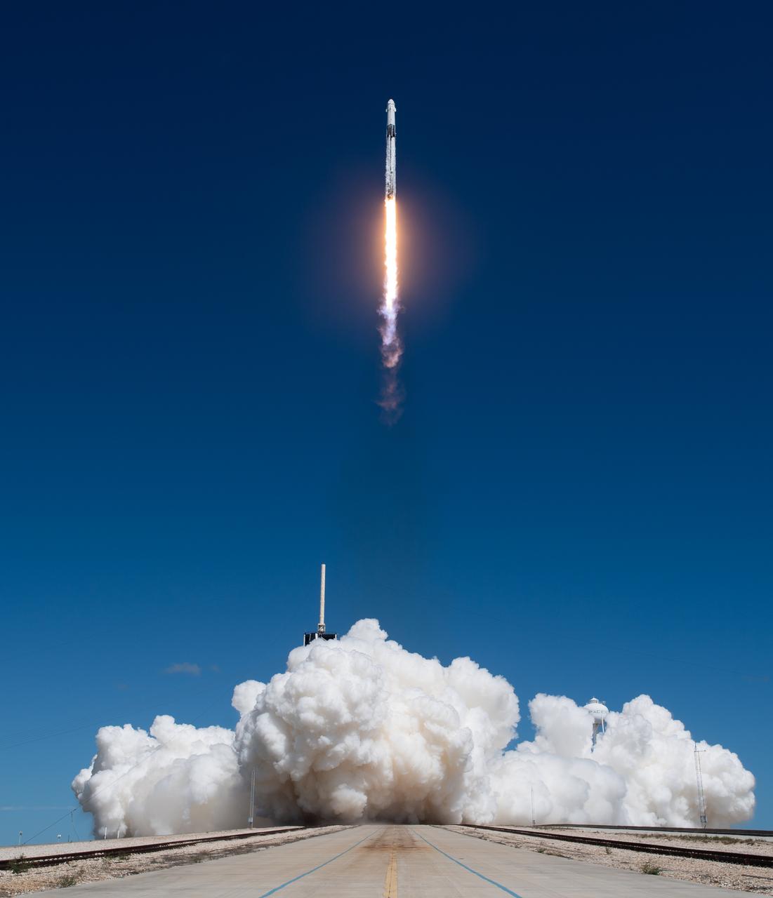 A SpaceX Falcon 9 rocket carrying the company's Crew Dragon spacecraft is launched on NASA’s SpaceX Crew-5 mission to the International Space Station with NASA astronauts Nicole Mann and Josh Cassada, Japan Aerospace Exploration Agency (JAXA) astronaut Koichi Wakata, and Roscosmos cosmonaut Anna Kikina onboard, Wednesday, Oct. 5, 2022, at NASA’s Kennedy Space Center in Florida. NASA’s SpaceX Crew-5 mission is the fifth crew rotation mission of the SpaceX Crew Dragon spacecraft and Falcon 9 rocket to the International Space Station as part of the agency’s Commercial Crew Program. Mann, Cassada, Wakata, and Kikini launched at 12:00 p.m. EDT from Launch Complex 39A at the Kennedy Space Center to begin a six month mission onboard the orbital outpost. Photo Credit: (NASA/Joel Kowsky)
