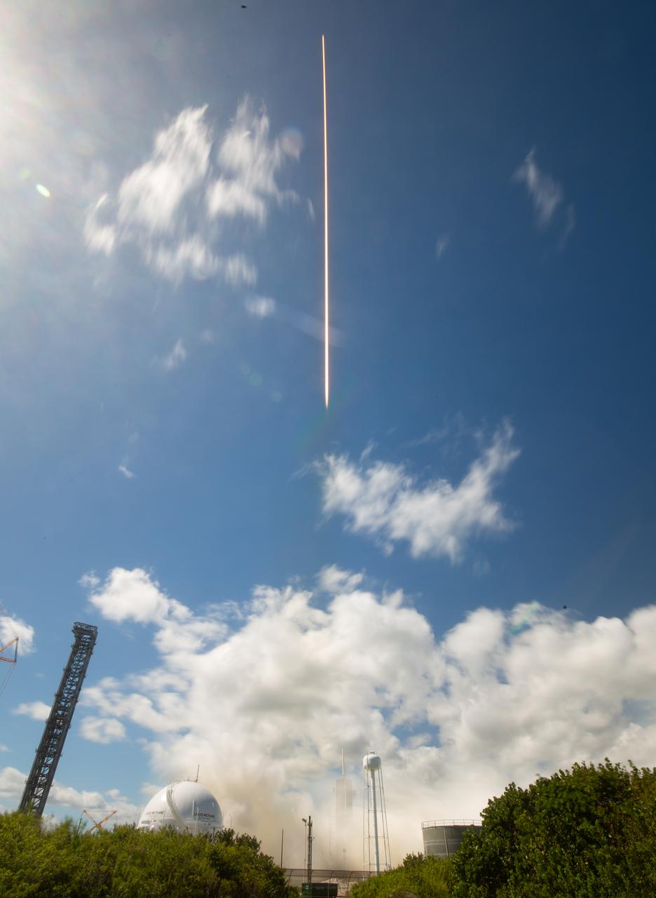 In this twenty-second exposure, a SpaceX Falcon 9 rocket carrying the company's Crew Dragon spacecraft is launched on NASA’s SpaceX Crew-5 mission to the International Space Station with NASA astronauts Nicole Mann and Josh Cassada, Japan Aerospace Exploration Agency (JAXA) astronaut Koichi Wakata, and Roscosmos cosmonaut Anna Kikina onboard, Wednesday, Oct. 5, 2022, at NASA’s Kennedy Space Center in Florida. NASA’s SpaceX Crew-5 mission is the fifth crew rotation mission of the SpaceX Crew Dragon spacecraft and Falcon 9 rocket to the International Space Station as part of the agency’s Commercial Crew Program. Mann, Cassada, Wakata, and Kikini launched at 12:00 p.m. EDT from Launch Complex 39A at the Kennedy Space Center to begin a six month mission onboard the orbital outpost. Photo Credit: (NASA/Joel Kowsky)