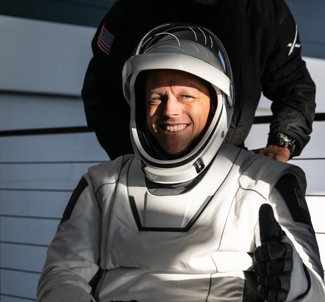 NASA image: NASA’s SpaceX Crew-4 Splashdown