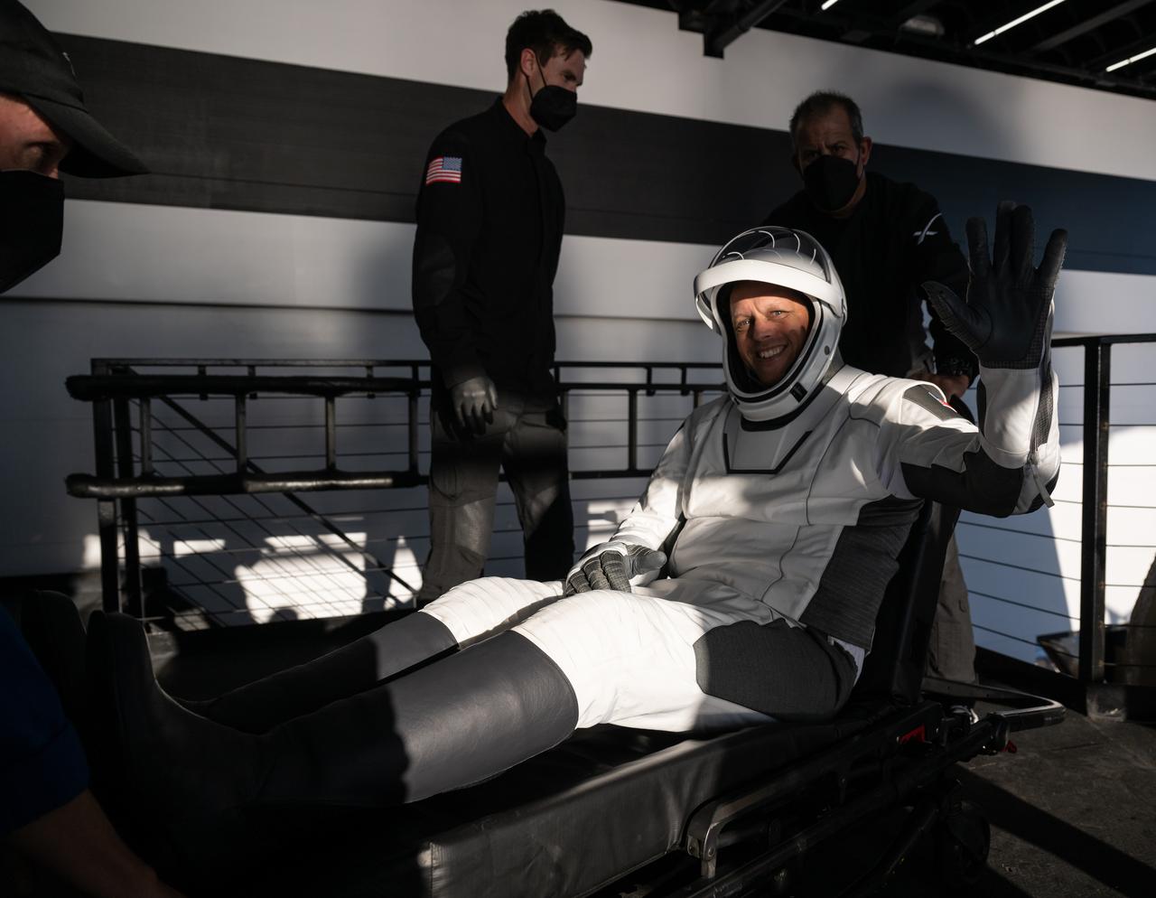 NASA astronaut Robert Hines waves after egress of the SpaceX Crew Dragon Freedom spacecraft onboard the SpaceX recovery ship Megan after he, NASA astronaut Kjell Lindgren, NASA astronaut Jessica Watkins and ESA (European Space Agency) astronaut Samantha Cristoforetti, landed in the Atlantic Ocean off the coast of Jacksonville, Florida, Friday, Oct. 14, 2022. Lindgren, Hines, Watkins, and Cristoforetti are returning after 170 days in space as part of Expeditions 67 and 68 aboard the International Space Station. Photo Credit: (NASA/Bill Ingalls)