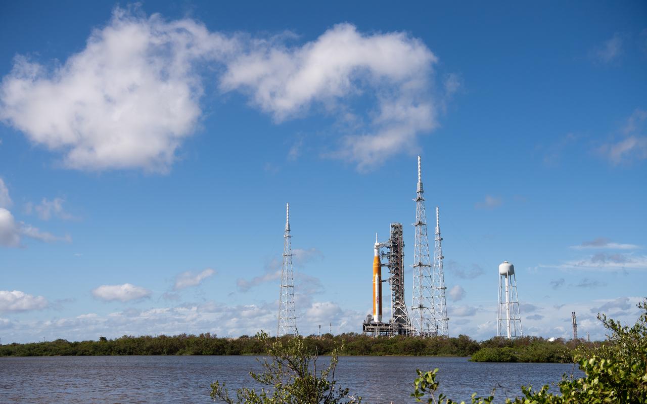 NASA’s Space Launch System (SLS) rocket with the Orion spacecraft aboard is seen atop the mobile launcher at Launch Pad 39B, Friday, Nov. 11, 2022, at NASA’s Kennedy Space Center in Florida. Teams began walkdowns and inspections at the pad to assess the status of the rocket and spacecraft after the passage of Hurricane Nicole. NASA’s Artemis I flight test is the first integrated test of the agency’s deep space exploration systems: the Orion spacecraft, SLS rocket, and supporting ground systems. Launch of the uncrewed flight test is targeted for no earlier than Nov. 16 at 1:04 a.m. EST. Photo Credit: (NASA/Joel Kowsky)
