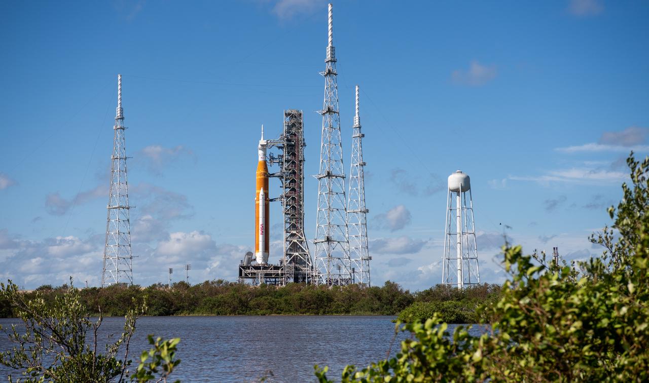 NASA’s Space Launch System (SLS) rocket with the Orion spacecraft aboard is seen atop the mobile launcher at Launch Pad 39B, Friday, Nov. 11, 2022, at NASA’s Kennedy Space Center in Florida. Teams began walkdowns and inspections at the pad to assess the status of the rocket and spacecraft after the passage of Hurricane Nicole. NASA’s Artemis I flight test is the first integrated test of the agency’s deep space exploration systems: the Orion spacecraft, SLS rocket, and supporting ground systems. Launch of the uncrewed flight test is targeted for no earlier than Nov. 16 at 1:04 a.m. EST. Photo Credit: (NASA/Joel Kowsky)