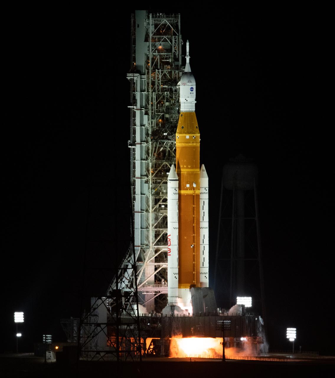 NASA’s Space Launch System rocket carrying the Orion spacecraft launches on the Artemis I flight test, Wednesday, Nov. 16, 2022, from Launch Complex 39B at NASA’s Kennedy Space Center in Florida. NASA’s Artemis I mission is the first integrated flight test of the agency’s deep space exploration systems: the Orion spacecraft, Space Launch System (SLS) rocket, and ground systems. SLS and Orion launched at 1:47 a.m. EST, from Launch Pad 39B at the Kennedy Space Center. Photo Credit: (NASA/Joel Kowsky)