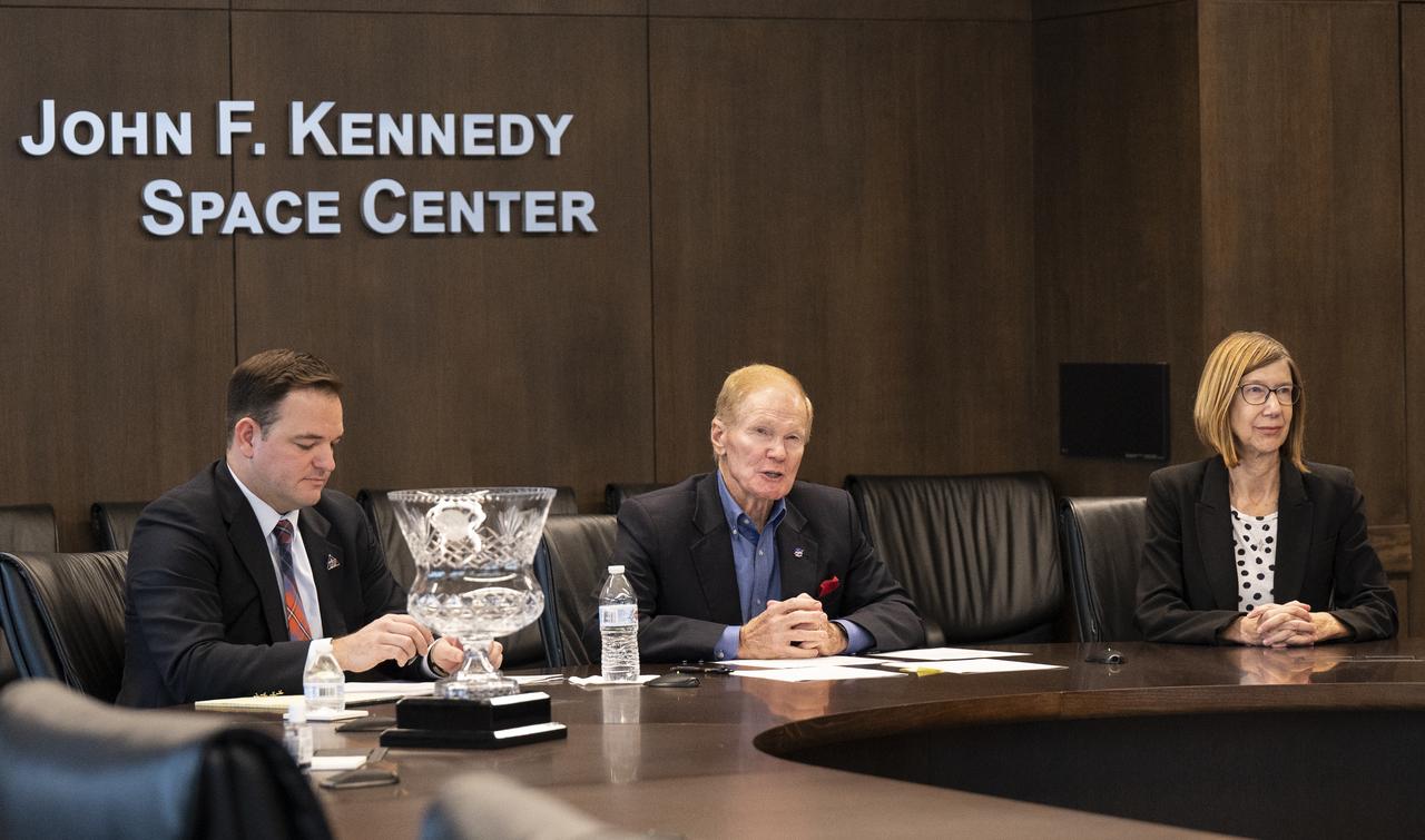NASA Administrator Bill Nelson, joined by NASA Leadership, delivers opening remarks during a virtual meeting hosted by Japanese Minister of Education, Culture, Sports, Science and Technology (MEXT) Keiko Nagaoka prior to signing a Gateway implementing agreement Thursday, Nov. 17, 2022, at NASA’s Kennedy Space Center in Florida. Photo Credit: (NASA/Keegan Barber)