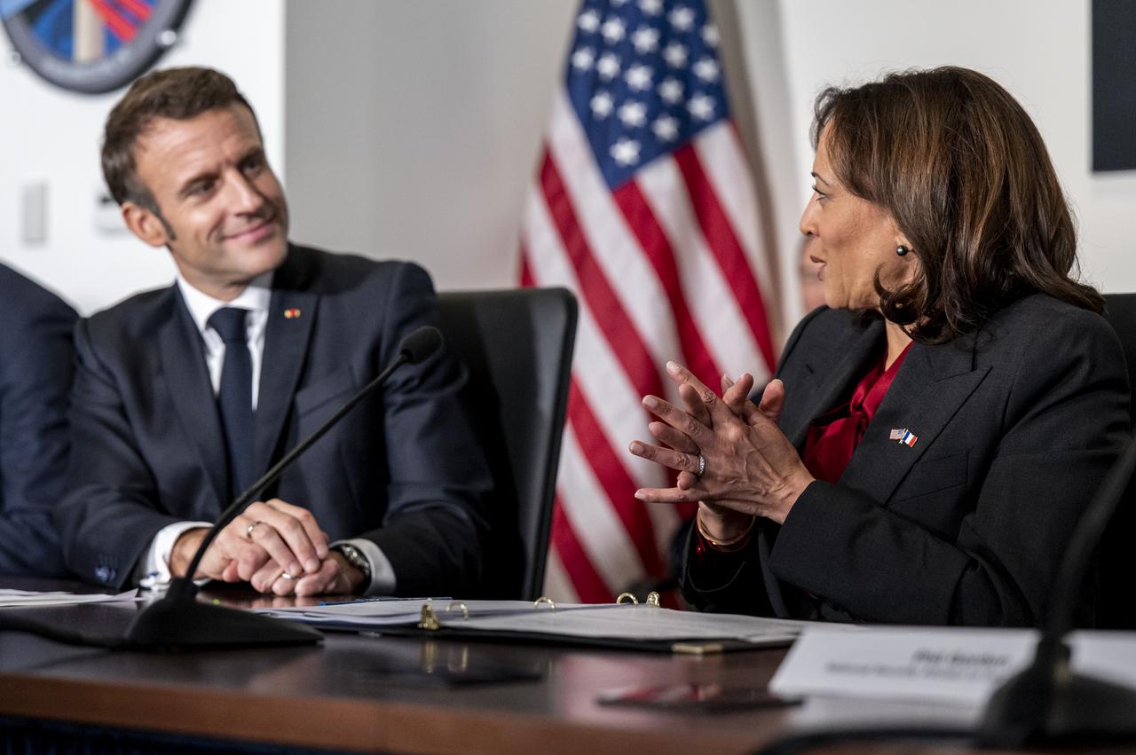Vice President Kamala Harris delivers remarks prior to meeting with French President Emmanuel Macron and NASA Administrator Bill Nelson for an Earth Science briefing, Wednesday, Nov. 30, 2022, at the Mary W. Jackson NASA Headquarters building in Washington. Administrator Nelson and Vice President Harris met with French President Emmanuel Macron to highlight space cooperation between the United States and France. Photo Credit: (NASA/Keegan Barber)