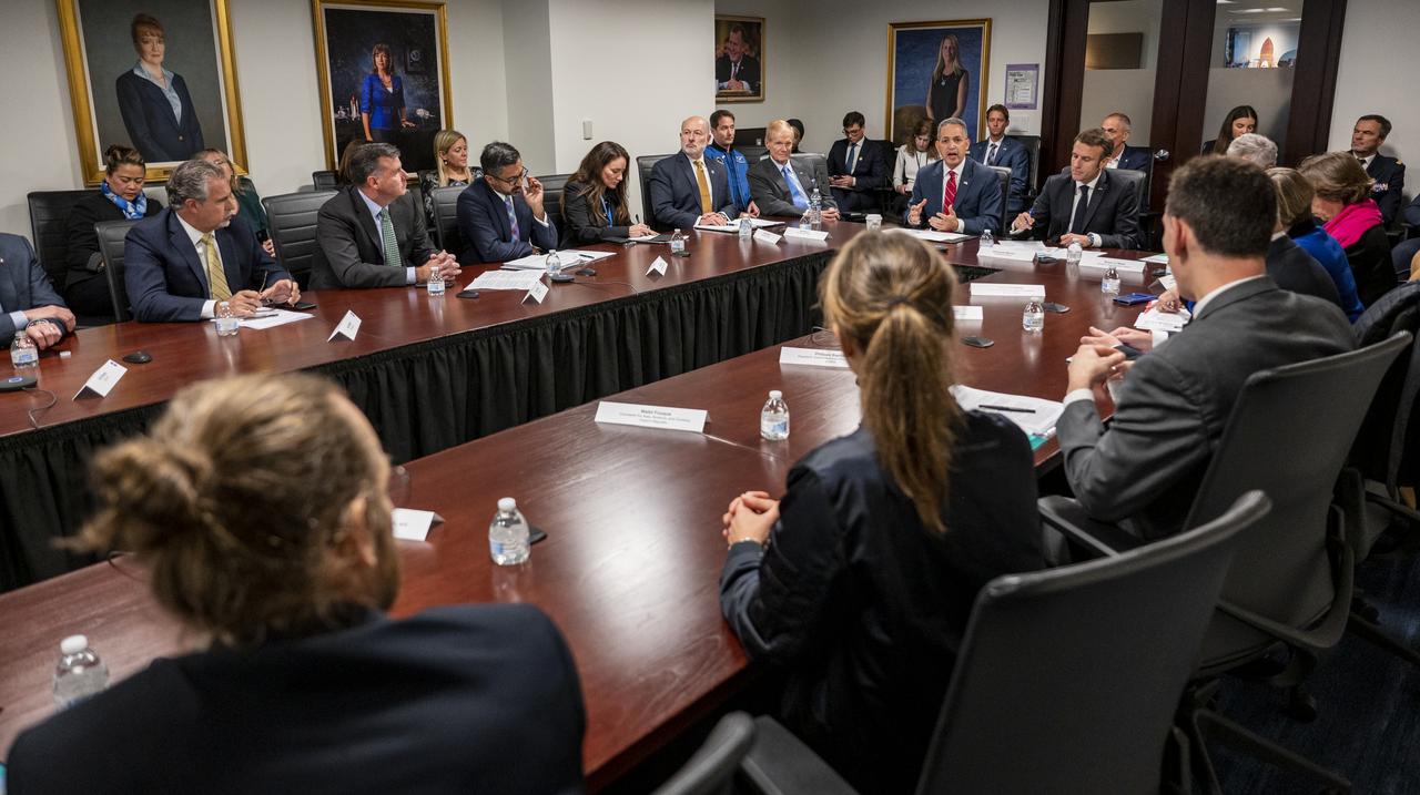 French President Emmanuel Macron and NASA Administrator Bill Nelson participate in an industry roundtable, Wednesday, Nov. 30, 2022, at the Mary W. Jackson NASA Headquarters building in Washington. Administrator Nelson and French President Emmanuel Macron met to highlight space cooperation between the United States and France. Photo Credit: (NASA/Keegan Barber)