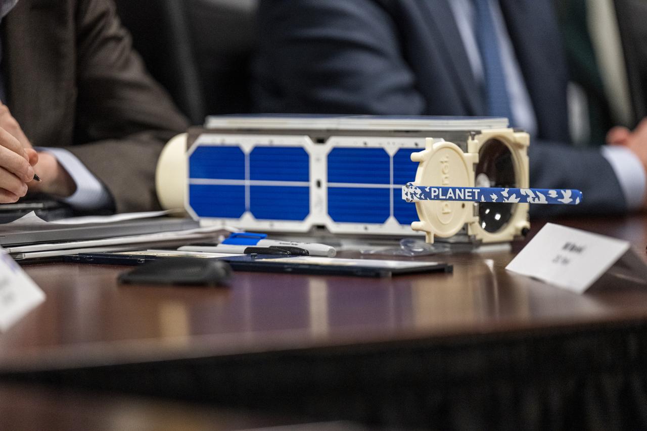 French President Emmanuel Macron and NASA Administrator Bill Nelson participate in an industry roundtable, Wednesday, Nov. 30, 2022, at the Mary W. Jackson NASA Headquarters building in Washington. Administrator Nelson and French President Emmanuel Macron met to highlight space cooperation between the United States and France. Photo Credit: (NASA/Keegan Barber)
