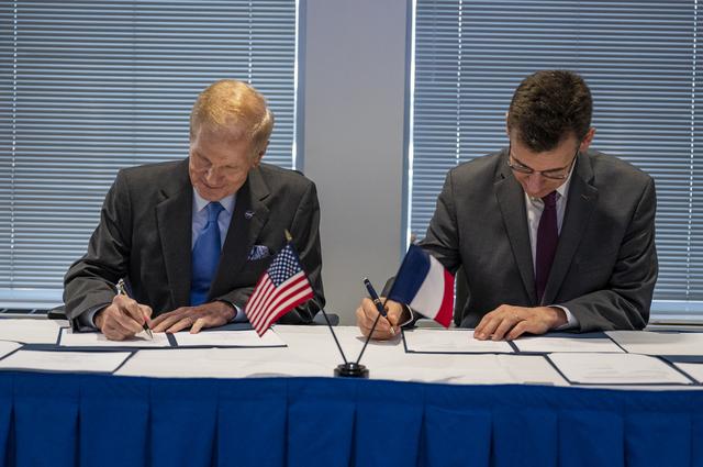 NASA image: Vice President Harris and French President Macron meet at NASA H