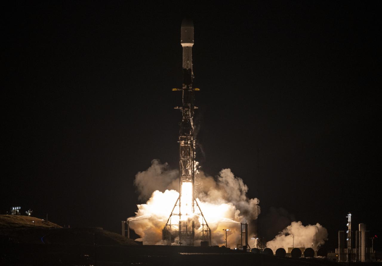 A SpaceX Falcon 9 rocket launches with the Surface Water and Ocean Topography (SWOT) spacecraft onboard, Friday, Dec. 16, 2022, from Space Launch Complex 4E at Vandenberg Space Force Base in California. Jointly developed by NASA and Centre National D'Etudes Spatiales (CNES), with contributions from the Canadian Space Agency (CSA) and United Kingdom Space Agency, SWOT is the first satellite mission that will observe nearly all water on Earth’s surface, measuring the height of water in the planet’s lakes, rivers, reservoirs, and the ocean. Photo Credit: (NASA/Keegan Barber)